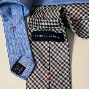 Tommy Hilfiger 100% Silk Two-Tone Necktie – Checkered & Light Blue